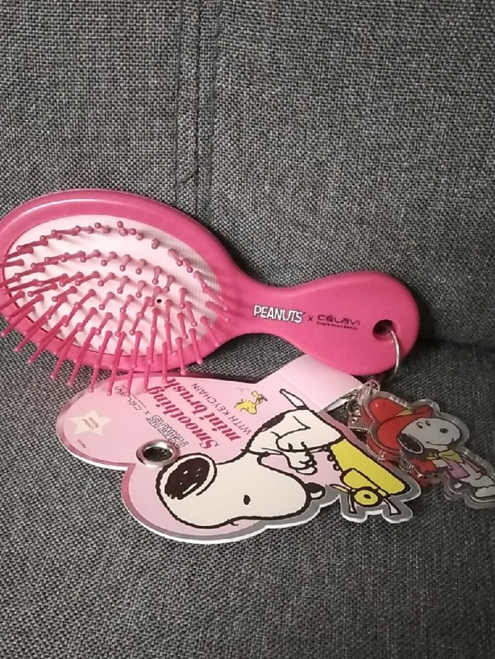 Peanuts Pink Mini Hair Brush Keychain with Snoopy Charm - Picture 3 of 3
